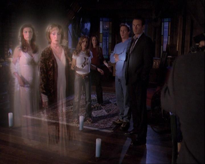 Charmed-Online_dot_net-4x01-2CharmedAgain2036.jpg