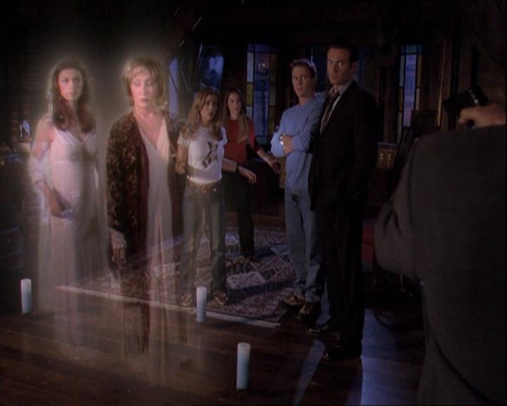 Charmed-Online_dot_net-4x01-2CharmedAgain2037.jpg