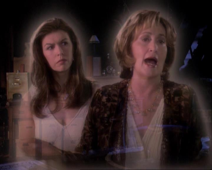 Charmed-Online_dot_net-4x01-2CharmedAgain2153.jpg