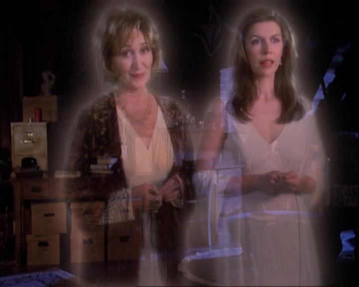 Charmed-Online_dot_net-4x01-2CharmedAgain2181.jpg