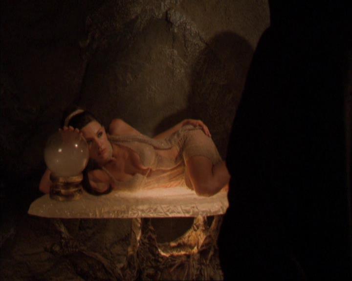 Charmed-Online_dot_net-4x01-2CharmedAgain2398.jpg