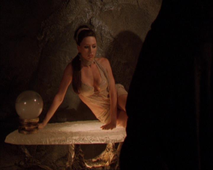 Charmed-Online_dot_net-4x01-2CharmedAgain2409.jpg