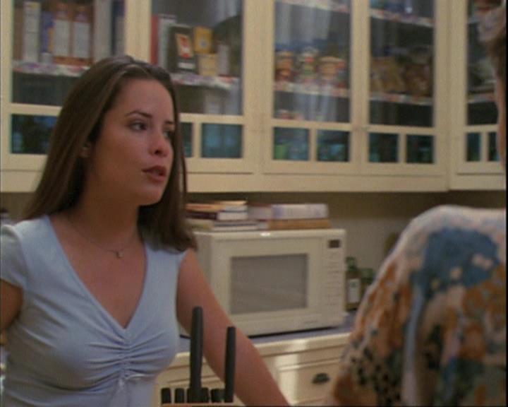 Charmed-Online_dot_net-4x01-2CharmedAgain2568.jpg