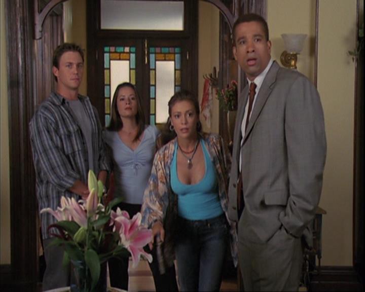 Charmed-Online_dot_net-4x01-2CharmedAgain2632.jpg