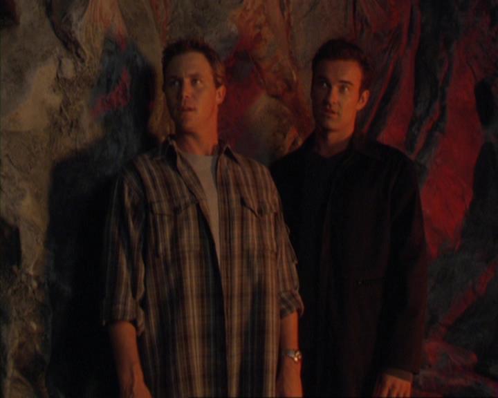 Charmed-Online_dot_net-4x01-2CharmedAgain2860.jpg
