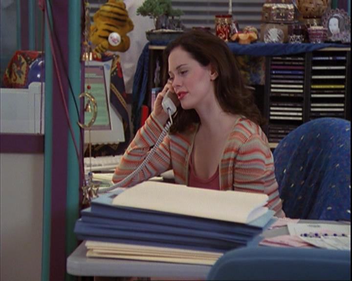 Charmed-Online_dot_net-4x01-2CharmedAgain2918.jpg