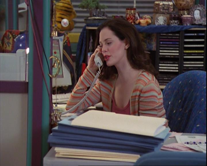 Charmed-Online_dot_net-4x01-2CharmedAgain2919.jpg