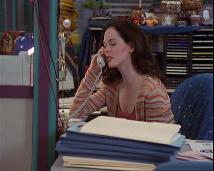 Charmed-Online_dot_net-4x01-2CharmedAgain2920.jpg