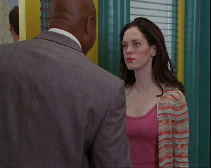 Charmed-Online_dot_net-4x01-2CharmedAgain3002.jpg