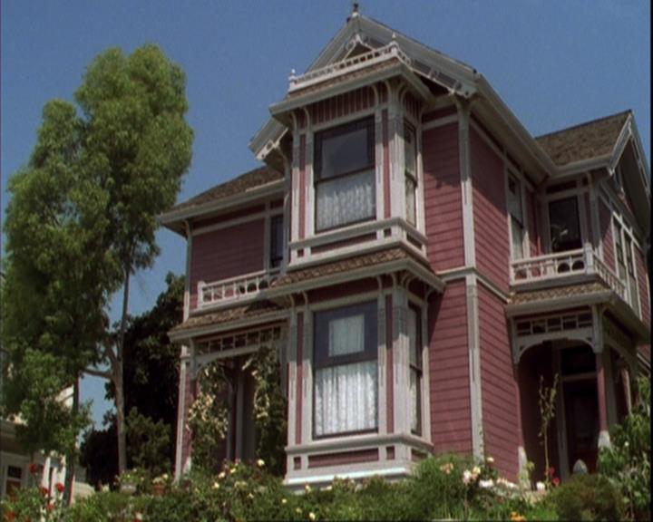 Charmed-Online_dot_net-4x01-2CharmedAgain3021.jpg