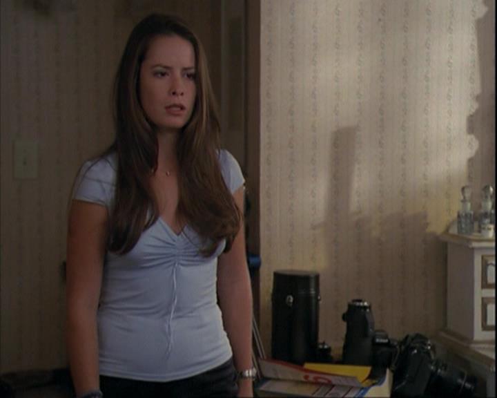 Charmed-Online_dot_net-4x01-2CharmedAgain3045.jpg