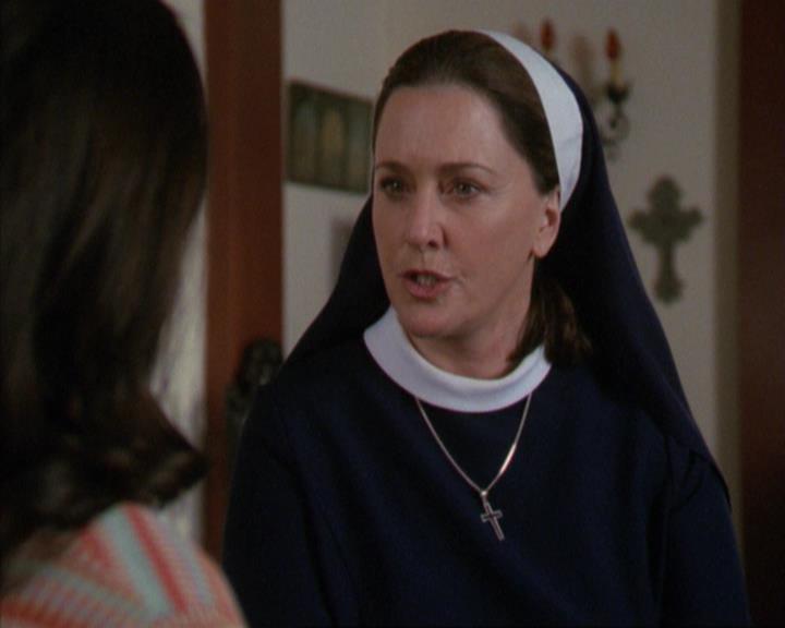 Charmed-Online_dot_net-4x01-2CharmedAgain3378.jpg