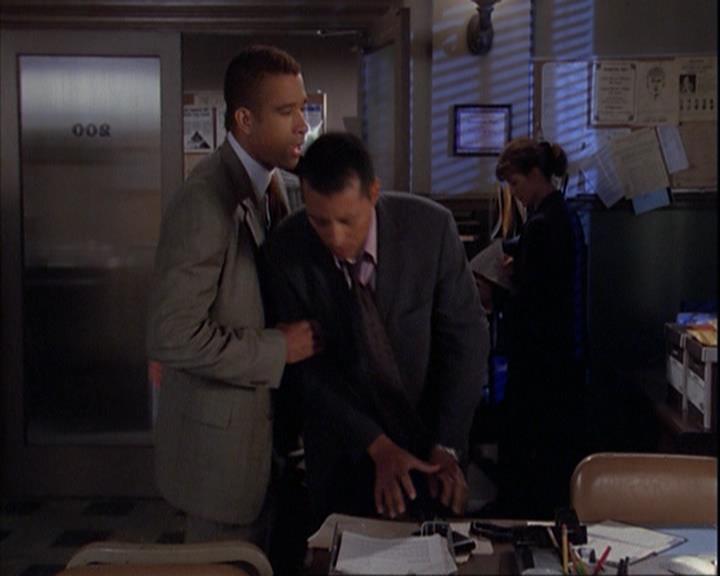 Charmed-Online_dot_net-4x01-2CharmedAgain3614.jpg