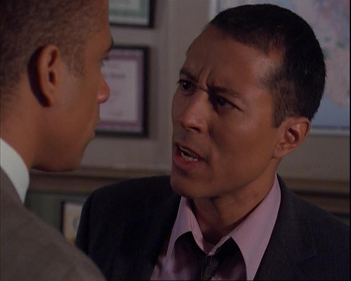 Charmed-Online_dot_net-4x01-2CharmedAgain3625.jpg