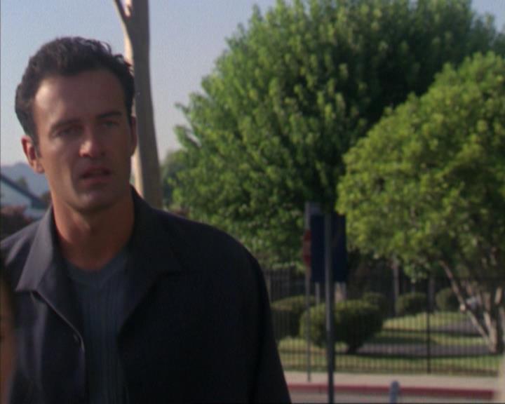 Charmed-Online_dot_net-4x01-2CharmedAgain4009.jpg