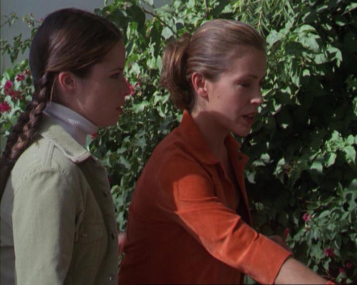 Charmed-Online_dot_net-4x01-2CharmedAgain4019.jpg
