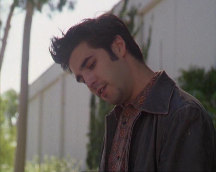 Charmed-Online_dot_net-4x01-2CharmedAgain4109.jpg
