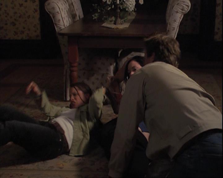 Charmed-Online_dot_net-4x01-2CharmedAgain4149.jpg
