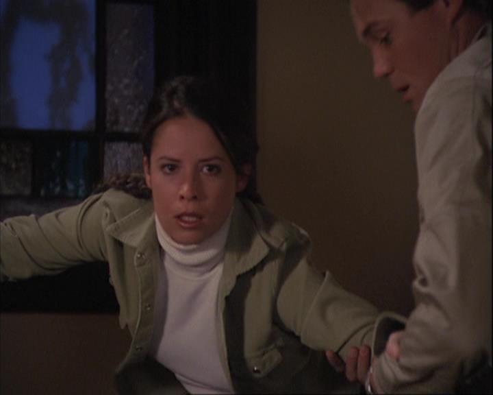 Charmed-Online_dot_net-4x01-2CharmedAgain4180.jpg