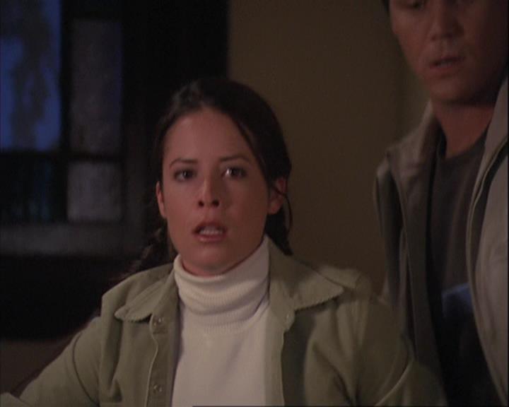Charmed-Online_dot_net-4x01-2CharmedAgain4185.jpg