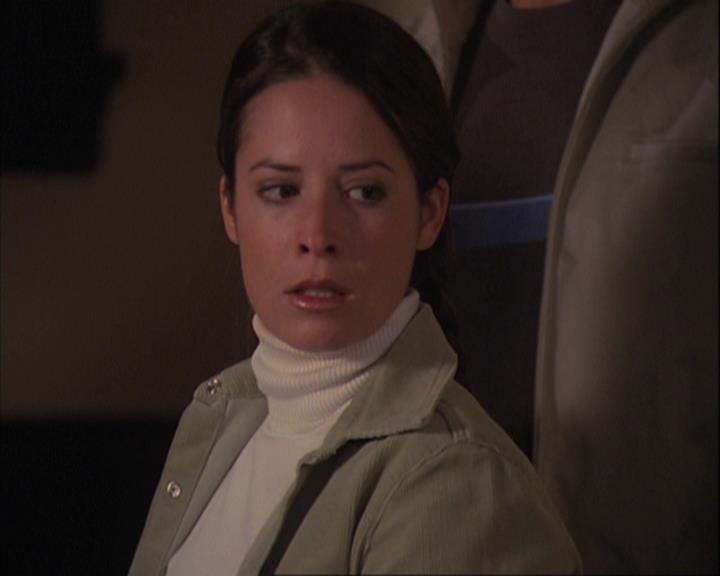 Charmed-Online_dot_net-4x01-2CharmedAgain4200.jpg