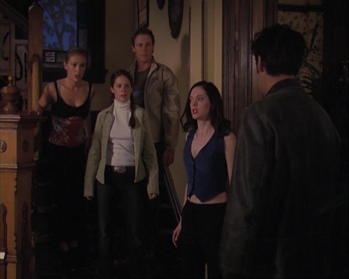Charmed-Online_dot_net-4x01-2CharmedAgain4208.jpg