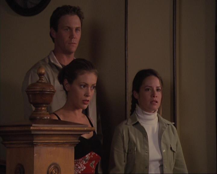 Charmed-Online_dot_net-4x01-2CharmedAgain4217.jpg