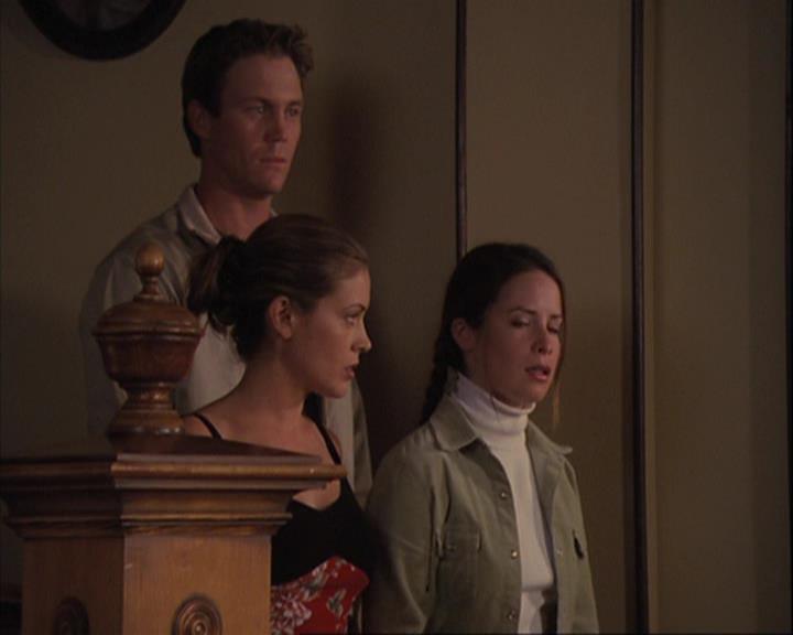 Charmed-Online_dot_net-4x01-2CharmedAgain4218.jpg