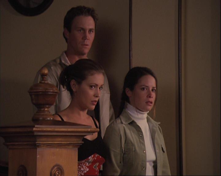 Charmed-Online_dot_net-4x01-2CharmedAgain4241.jpg