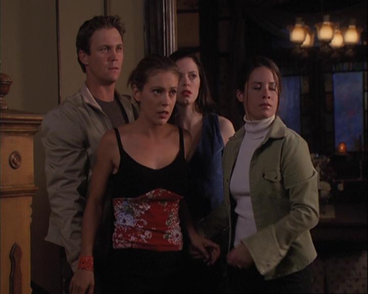 Charmed-Online_dot_net-4x01-2CharmedAgain4275.jpg