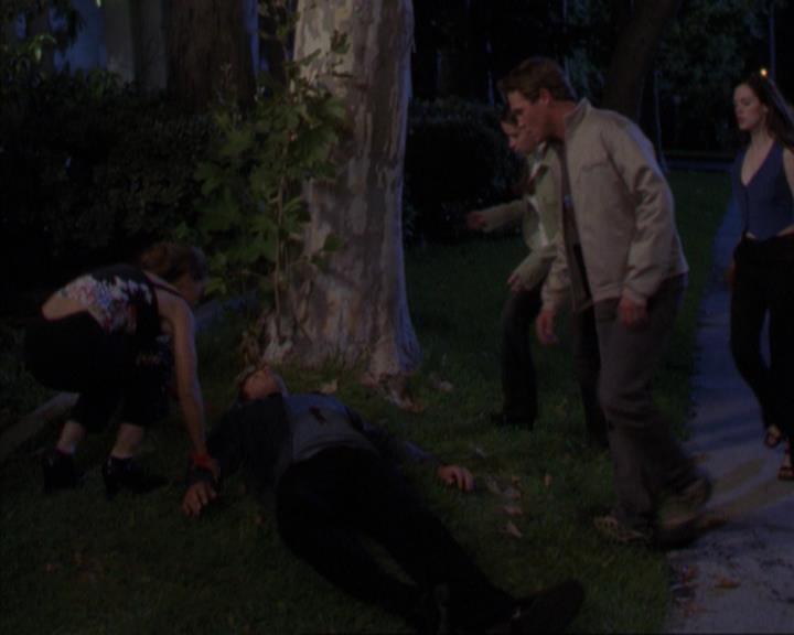 Charmed-Online_dot_net-4x01-2CharmedAgain4346.jpg
