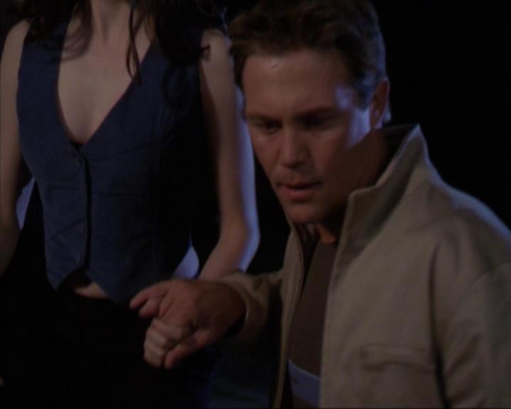 Charmed-Online_dot_net-4x01-2CharmedAgain4375.jpg