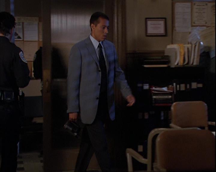 Charmed-Online_dot_net-4x01-2CharmedAgain4405.jpg