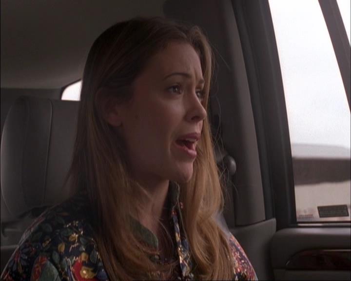 Charmed-Online_dot_net-4x03HellHathNoFury0031.jpg