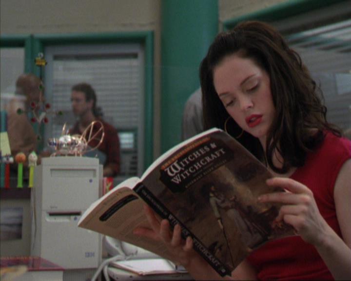 Charmed-Online_dot_net-4x03HellHathNoFury0178.jpg
