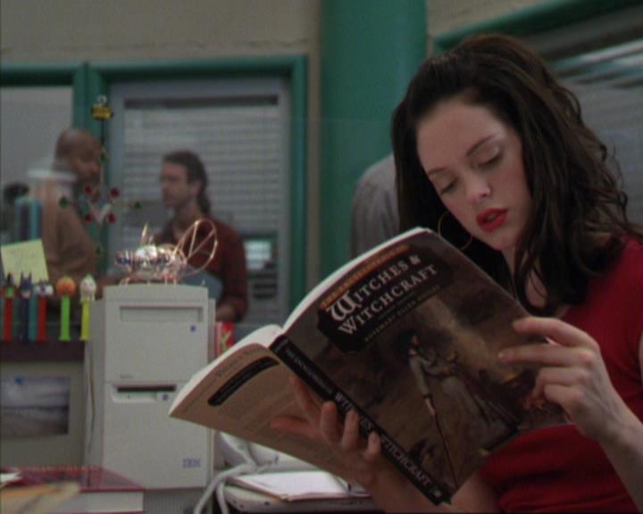 Charmed-Online_dot_net-4x03HellHathNoFury0179.jpg