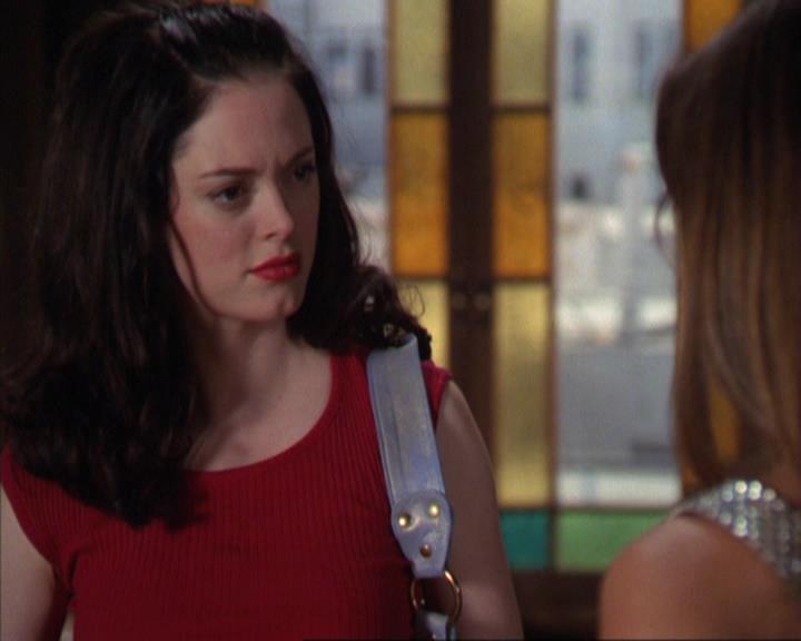 Charmed-Online_dot_net-4x03HellHathNoFury0404.jpg