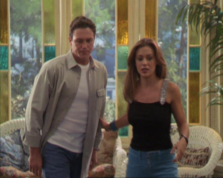 Charmed-Online_dot_net-4x03HellHathNoFury0500.jpg
