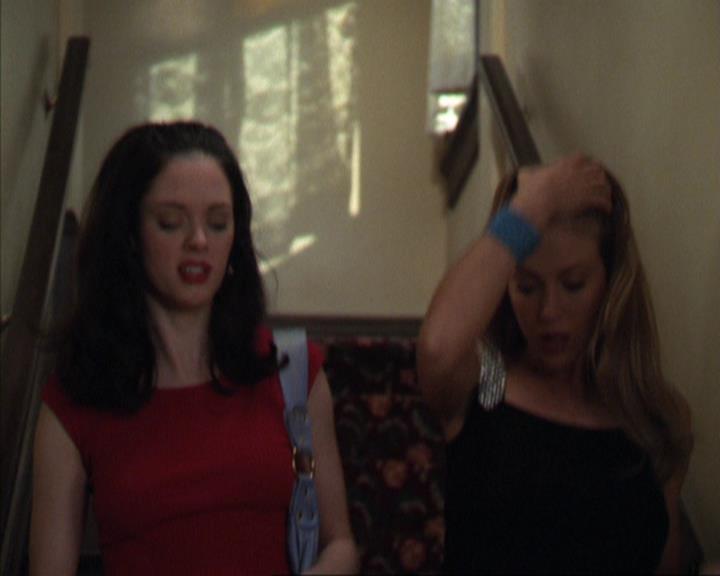 Charmed-Online_dot_net-4x03HellHathNoFury0595.jpg