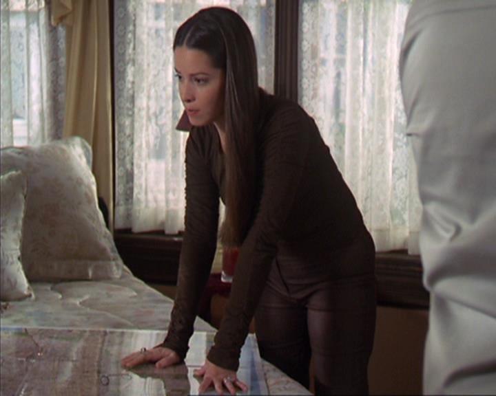Charmed-Online_dot_net-4x03HellHathNoFury0617.jpg