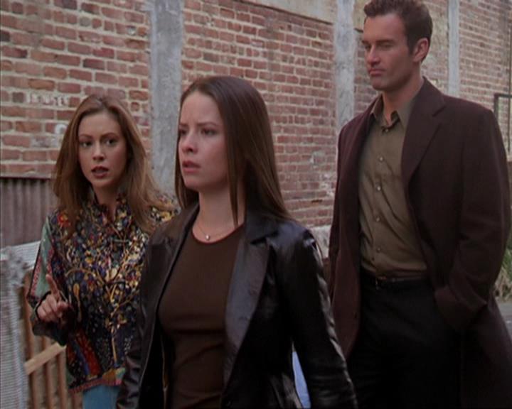 Charmed-Online_dot_net-4x03HellHathNoFury0778.jpg