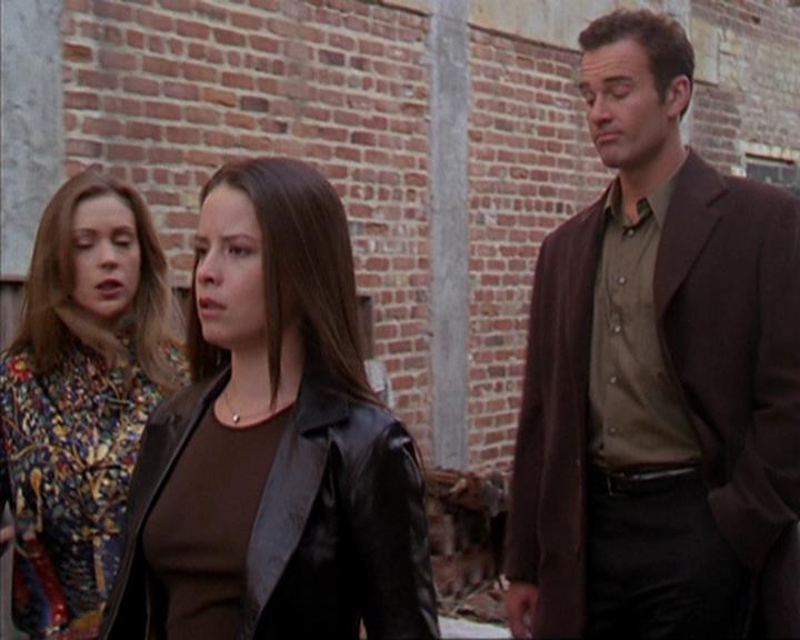 Charmed-Online_dot_net-4x03HellHathNoFury0779.jpg