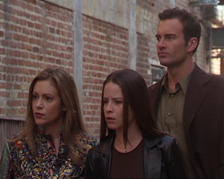 Charmed-Online_dot_net-4x03HellHathNoFury0783.jpg