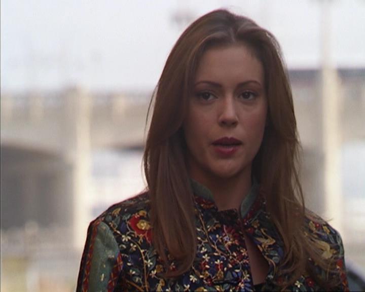 Charmed-Online_dot_net-4x03HellHathNoFury0805.jpg