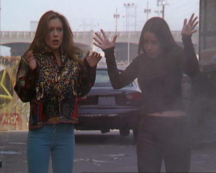 Charmed-Online_dot_net-4x03HellHathNoFury0815.jpg