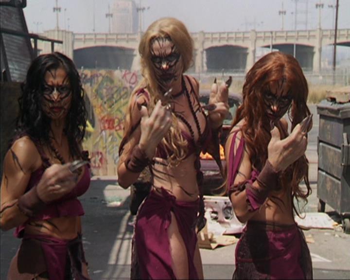 Charmed-Online_dot_net-4x03HellHathNoFury0837.jpg