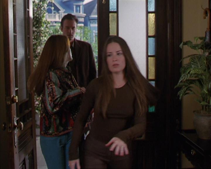 Charmed-Online_dot_net-4x03HellHathNoFury0881.jpg