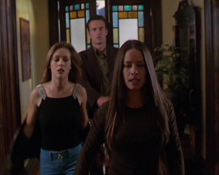 Charmed-Online_dot_net-4x03HellHathNoFury0883.jpg Charmed-Online_dot_net-4x03HellHathNoFury0883.jpg