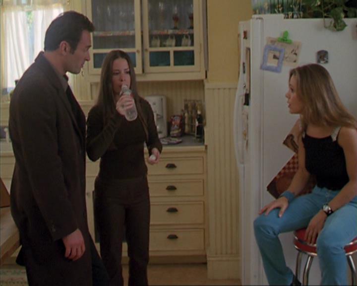 Charmed-Online_dot_net-4x03HellHathNoFury0903.jpg