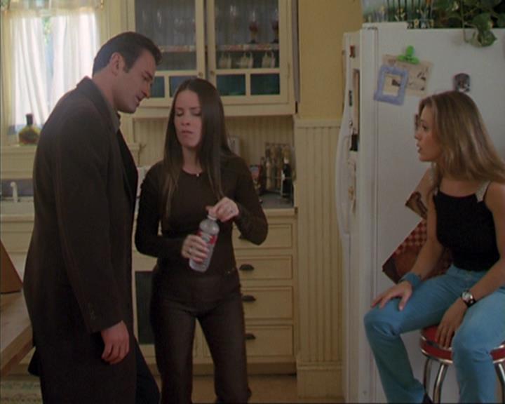 Charmed-Online_dot_net-4x03HellHathNoFury0905.jpg